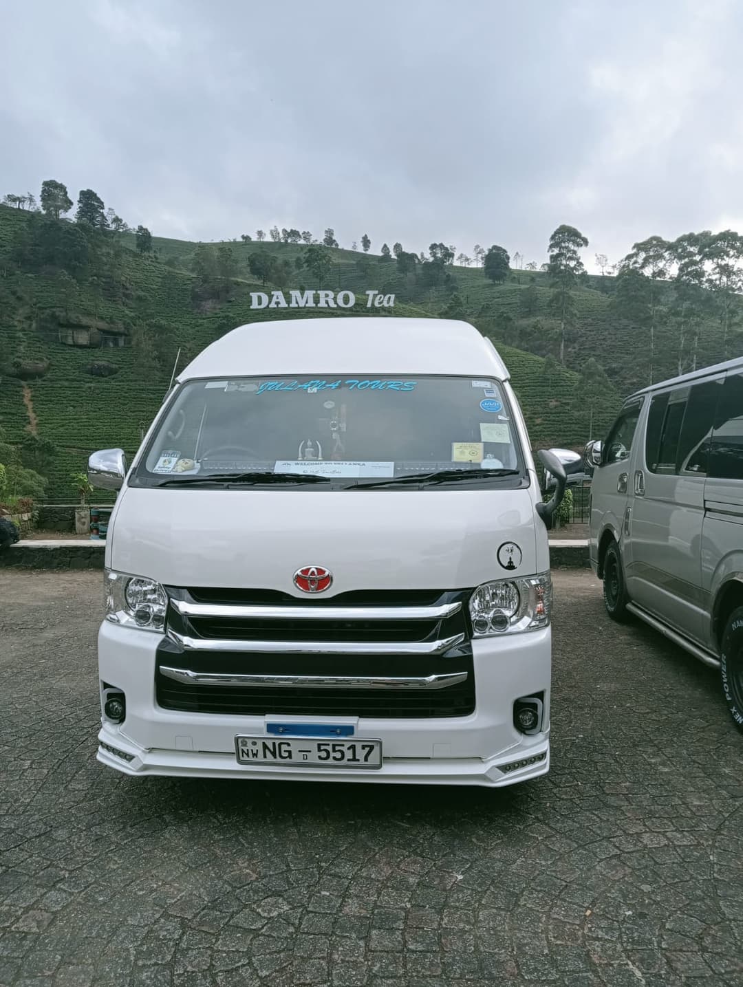 book a tour, taxi, cab in sri lanka