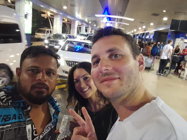 /clients/image_ (5).jpeg - Book a taxi with a driver in Sri Lanka for hassle-free travel. Discover amazing tour packages and explore the beauty of Sri Lanka