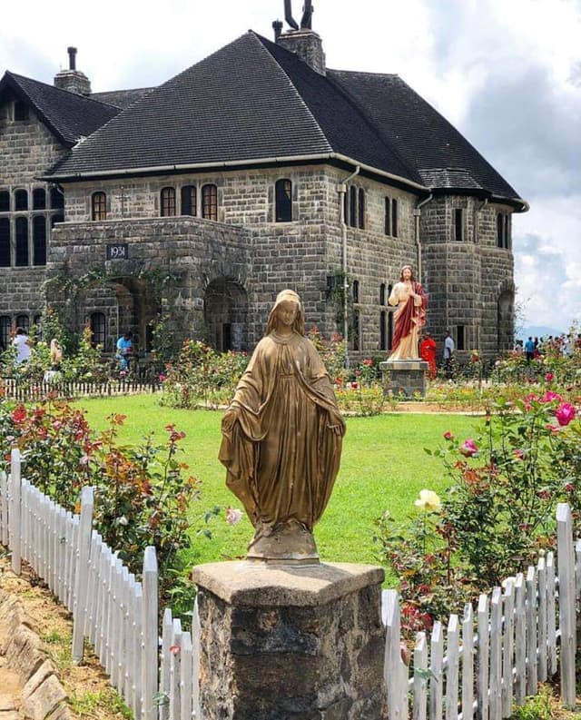 /clients/image_ (70).jpeg - Book a taxi with a driver in Sri Lanka for hassle-free travel. Discover amazing tour packages and explore the beauty of Sri Lanka